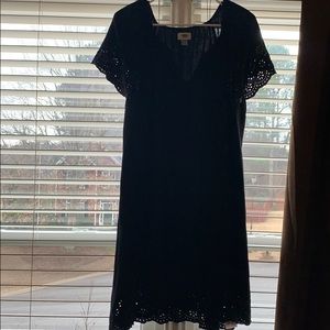 Black short sleeve dress